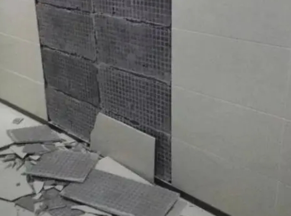 德格瓷砖空鼓维修公司分享下德格墙砖松动维修的知识